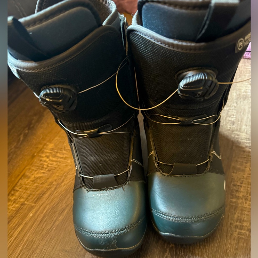 NIDECKER MICRON snowboard boots size youth 6